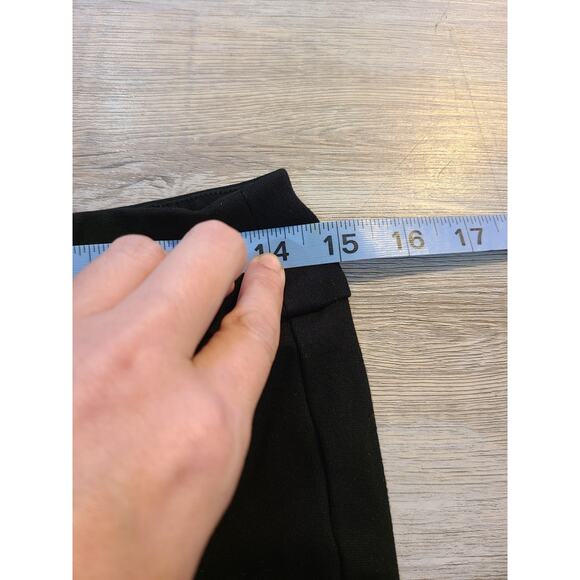 Soho apprel LTD small women's black capri leggings - Picture 5 of 7